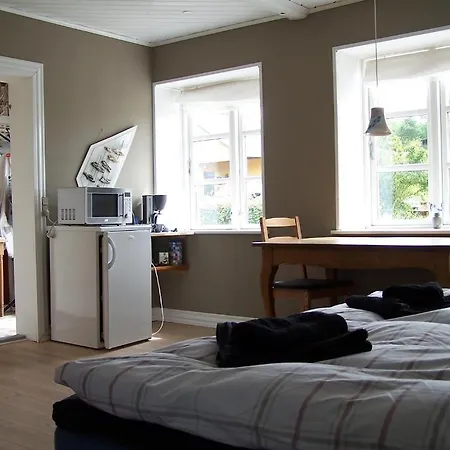 Mollehusets Bed & Breakfast 3*