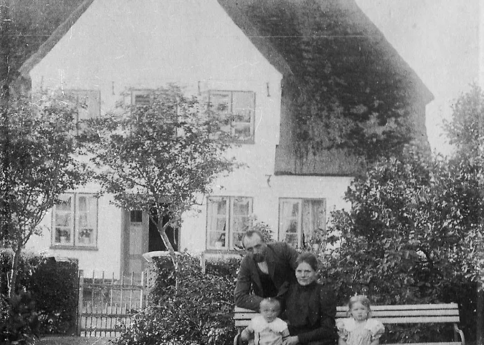 Mollehusets Bed and breakfast 3*